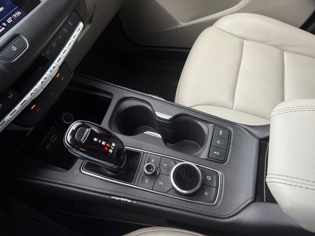 Used 2023 Cadillac XT4 Premium Luxury FWD image 22