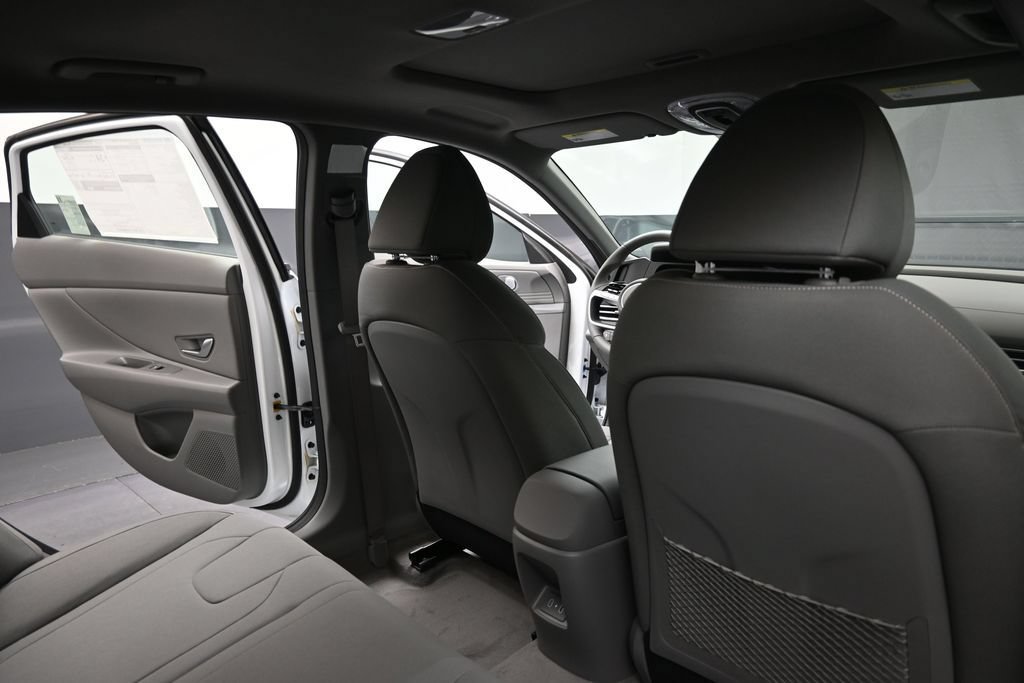 New 2026 Hyundai Elantra SEL Sport Premium FWD image 15