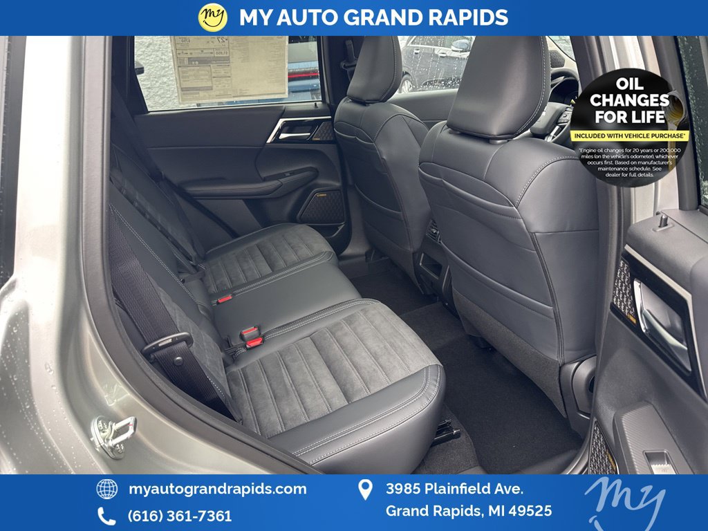 Used 2026 Mitsubishi Outlander SE AWD/4WD image 17
