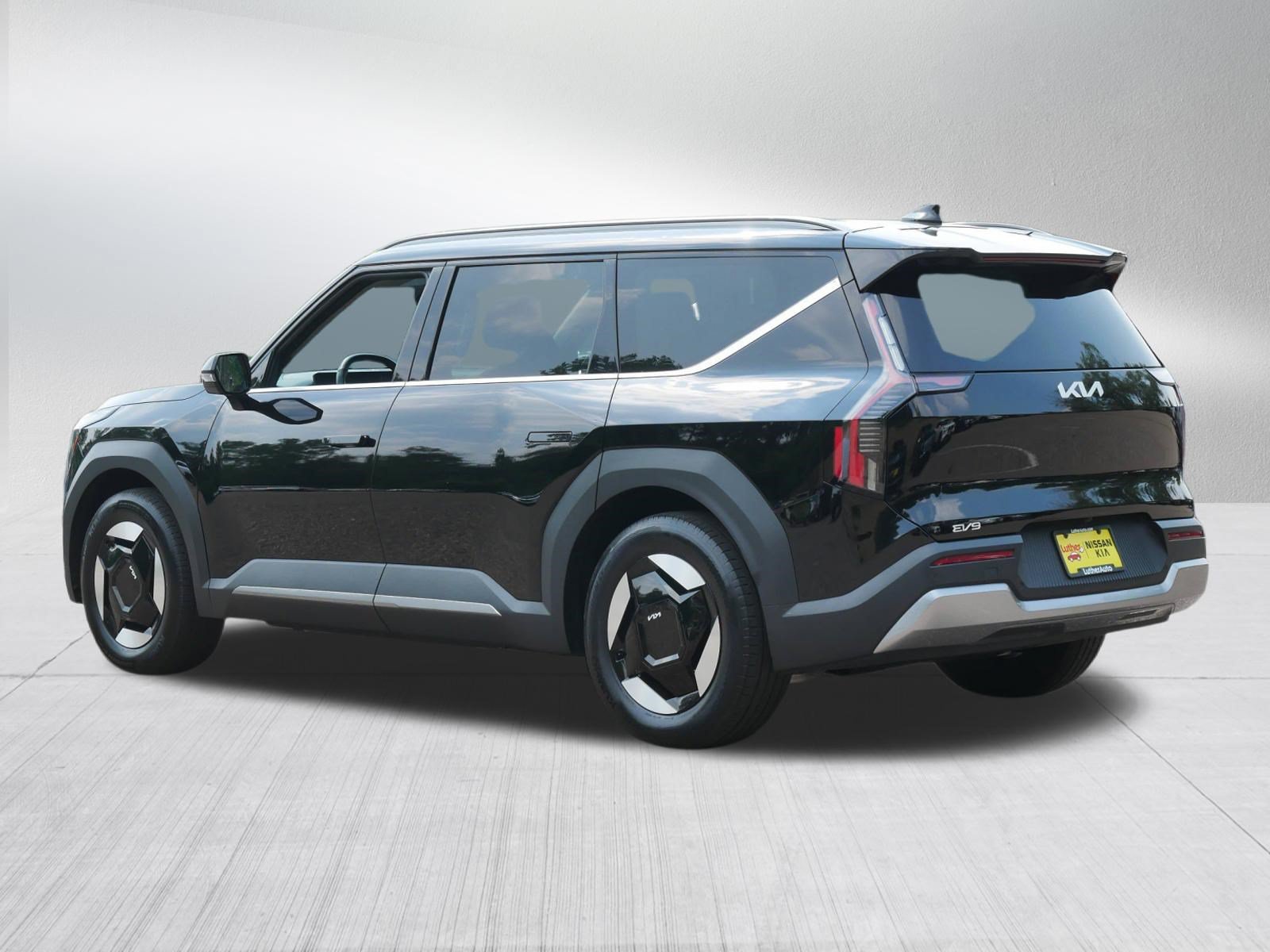 Certified 2024 Kia EV9 Wind AWD/4WD image 5