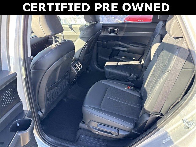 Used 2023 Kia Sorento EX image 16