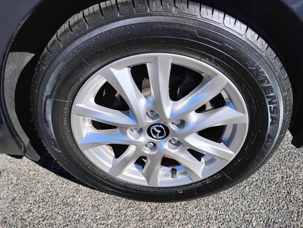 Used 2015 MAZDA MAZDA3 i Touring FWD image 24