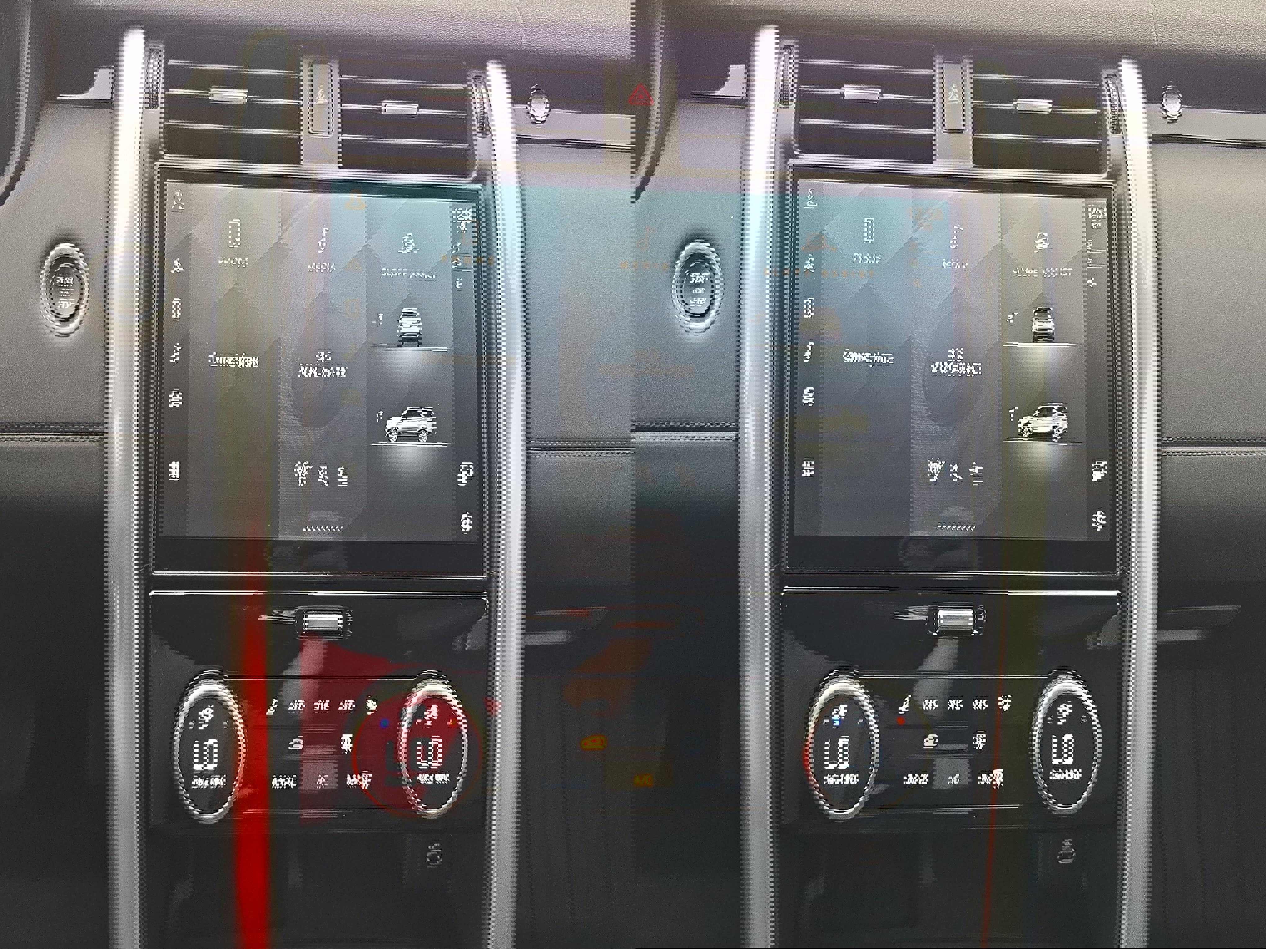 Certified 2025 Land Rover Discovery S image 21