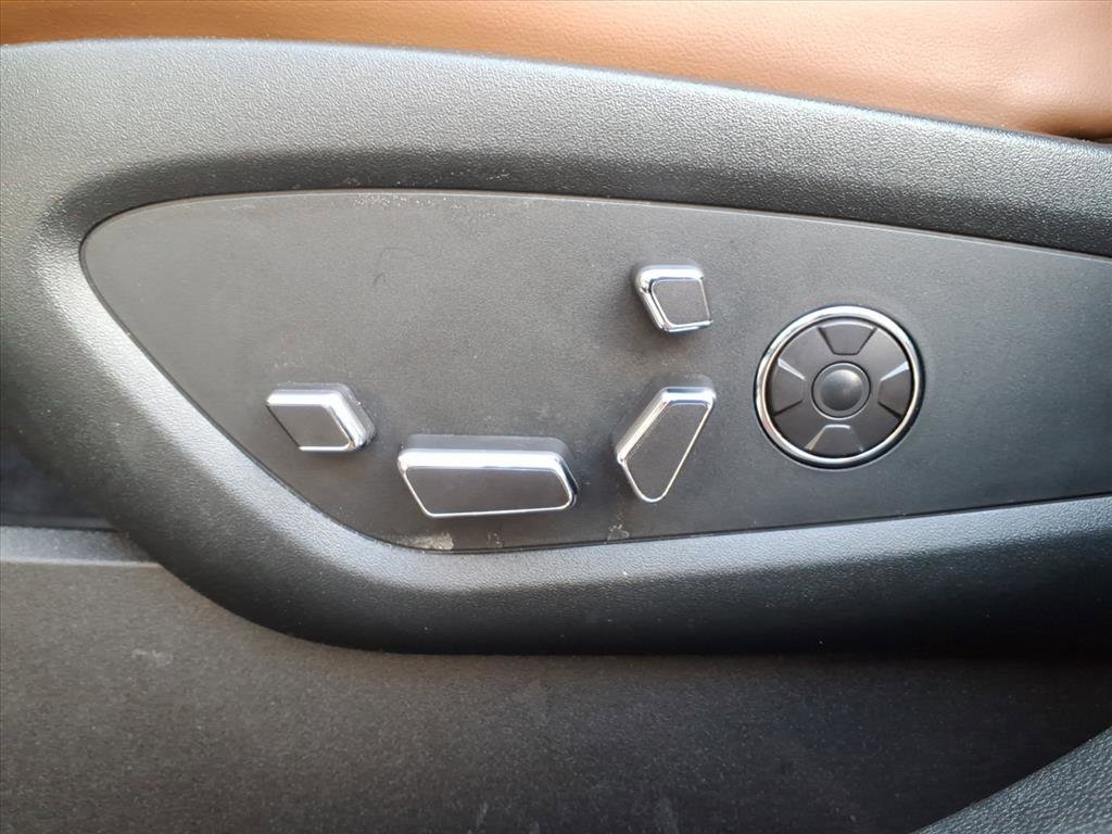 Certified 2023 Lincoln Nautilus Reserve w/ Equipment Group 202A image 14