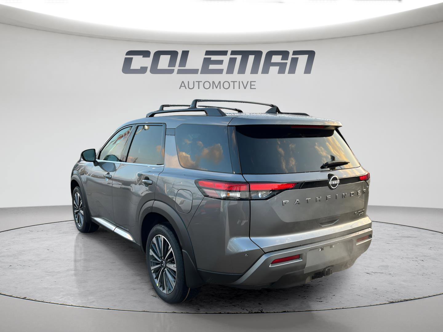 New 2026 Nissan Pathfinder Platinum w/ Cargo Package AWD/4WD image 7