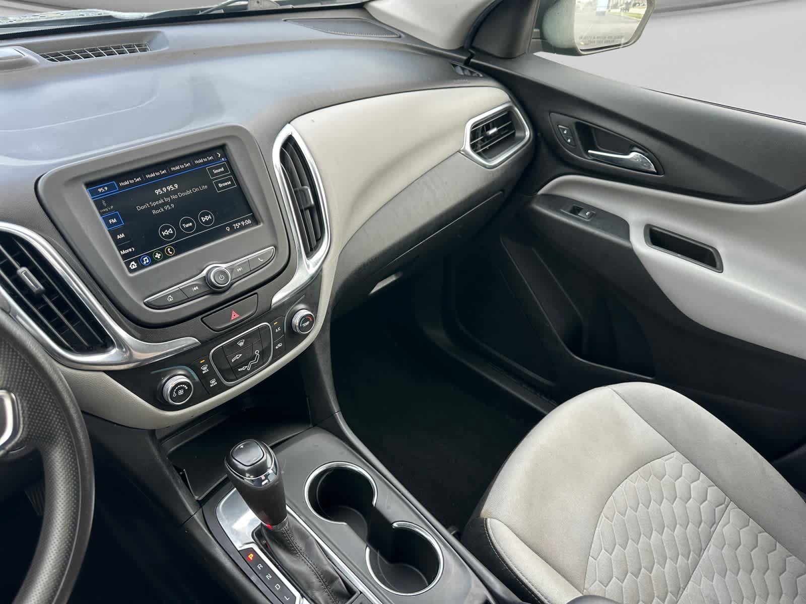 Used 2019 Chevrolet Equinox LS w/ LPO, Floor Liner Package FWD image 30