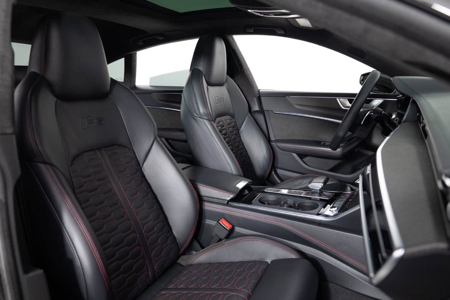 Used 2021 Audi RS 7 Sportback w/ Carbon Optic Package AWD/4WD image 27