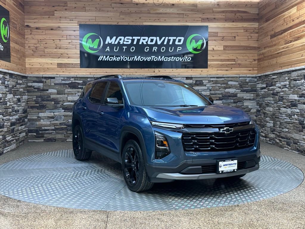 Used 2025 Chevrolet Equinox LT w/ Midnight Edition image 2