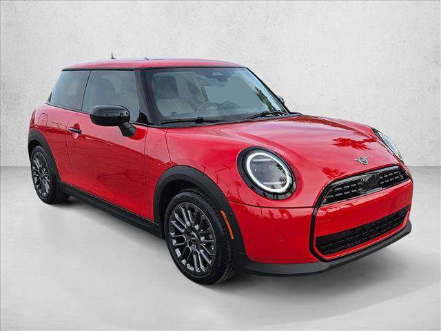 Used 2025 MINI Cooper 2-Door Hardtop image 3