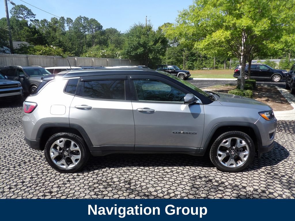 Used 2018 Jeep Compass Limited w/ Navigation Group AWD/4WD image 4