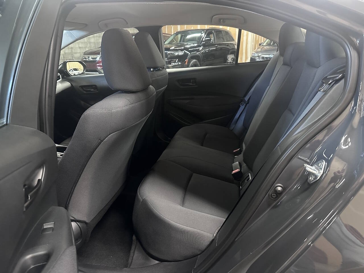 Used 2023 Toyota Corolla LE FWD image 6