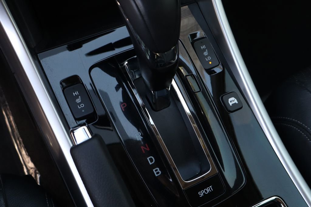 Used 2017 Honda Accord Touring image 36