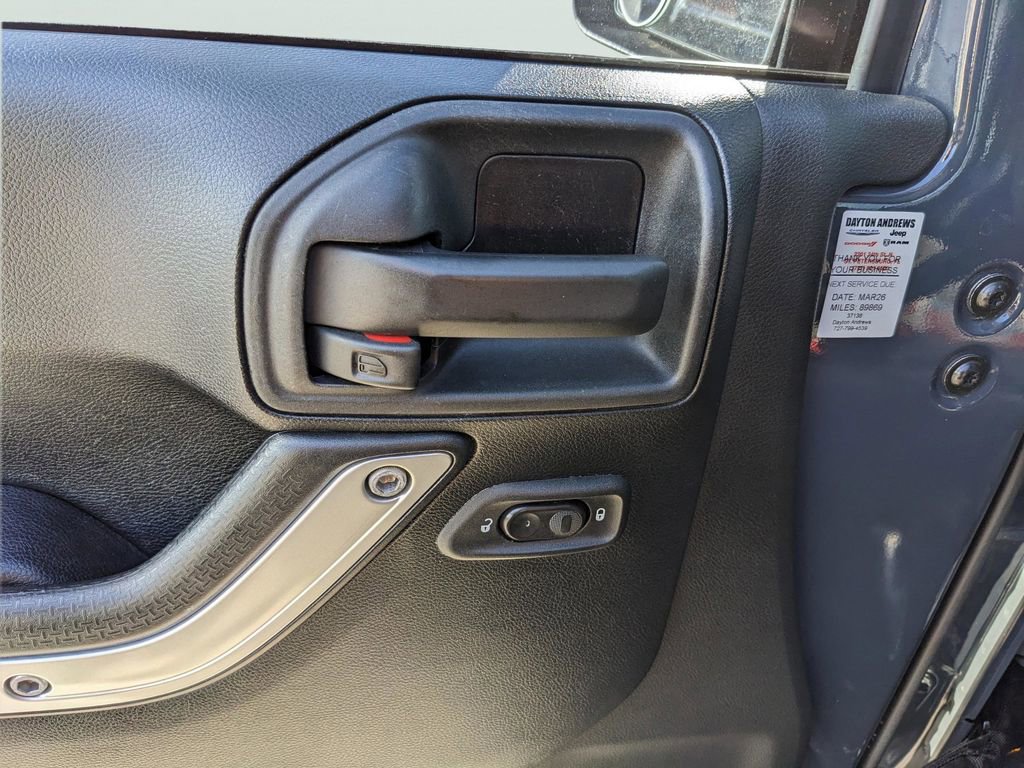 Used 2016 Jeep Wrangler Unlimited Rubicon w/ Connectivity Group AWD/4WD image 16