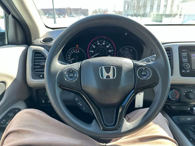 Used 2017 Honda HR-V LX image 36