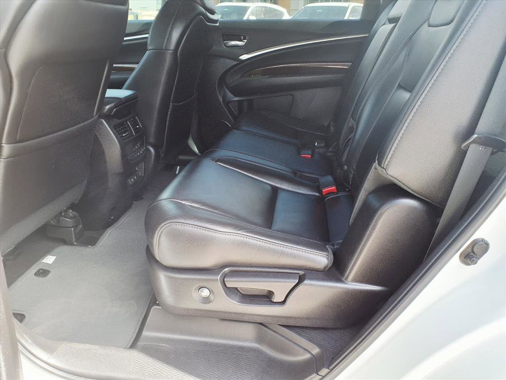 Used 2020 Acura MDX FWD image 17