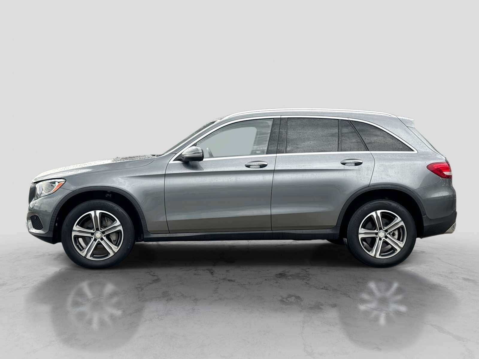 Used 2016 Mercedes-Benz GLC 300 4MATIC image 3