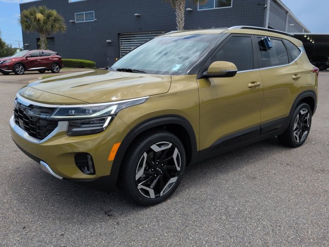 Used 2024 Kia Seltos SX w/ SX Sunroof Package AWD/4WD image 9