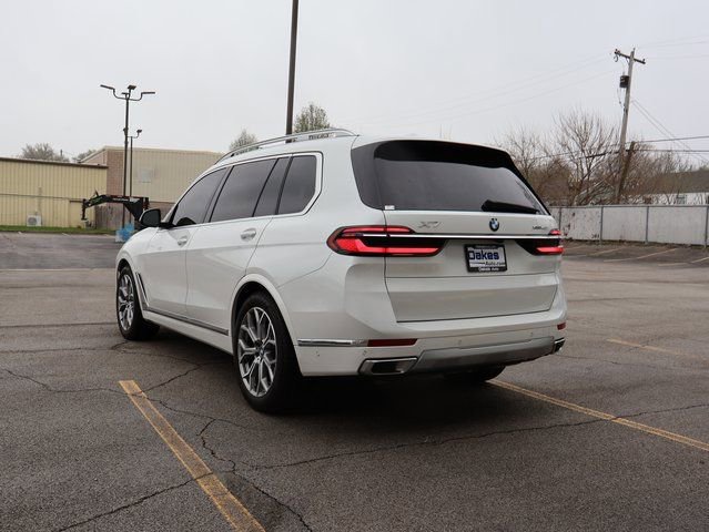 Used 2024 BMW X7 xDrive40i w/ Climate Comfort Package image 5