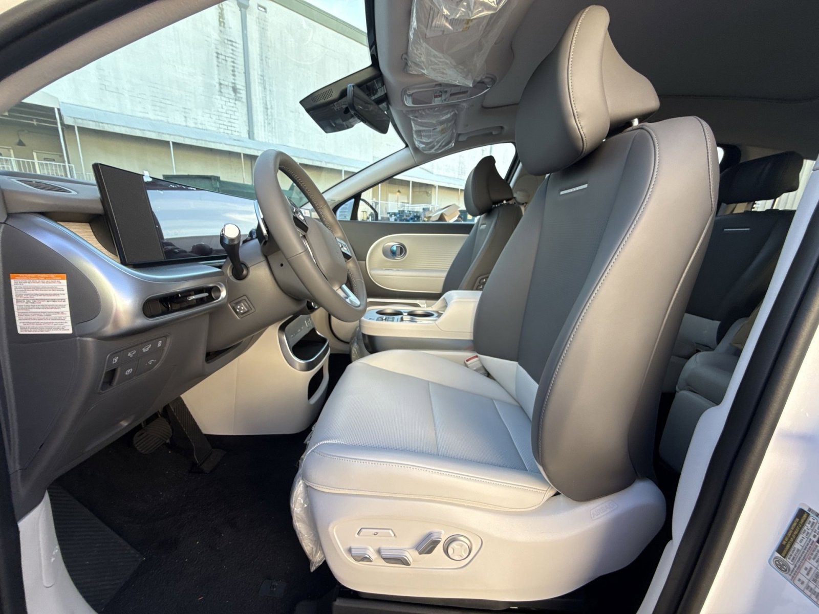 New 2026 Hyundai Ioniq 9 Limited image 13