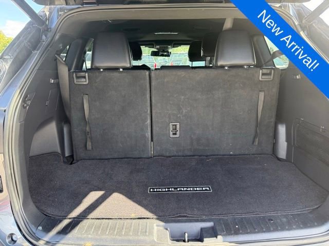 Used 2022 Toyota Highlander XSE AWD/4WD image 9