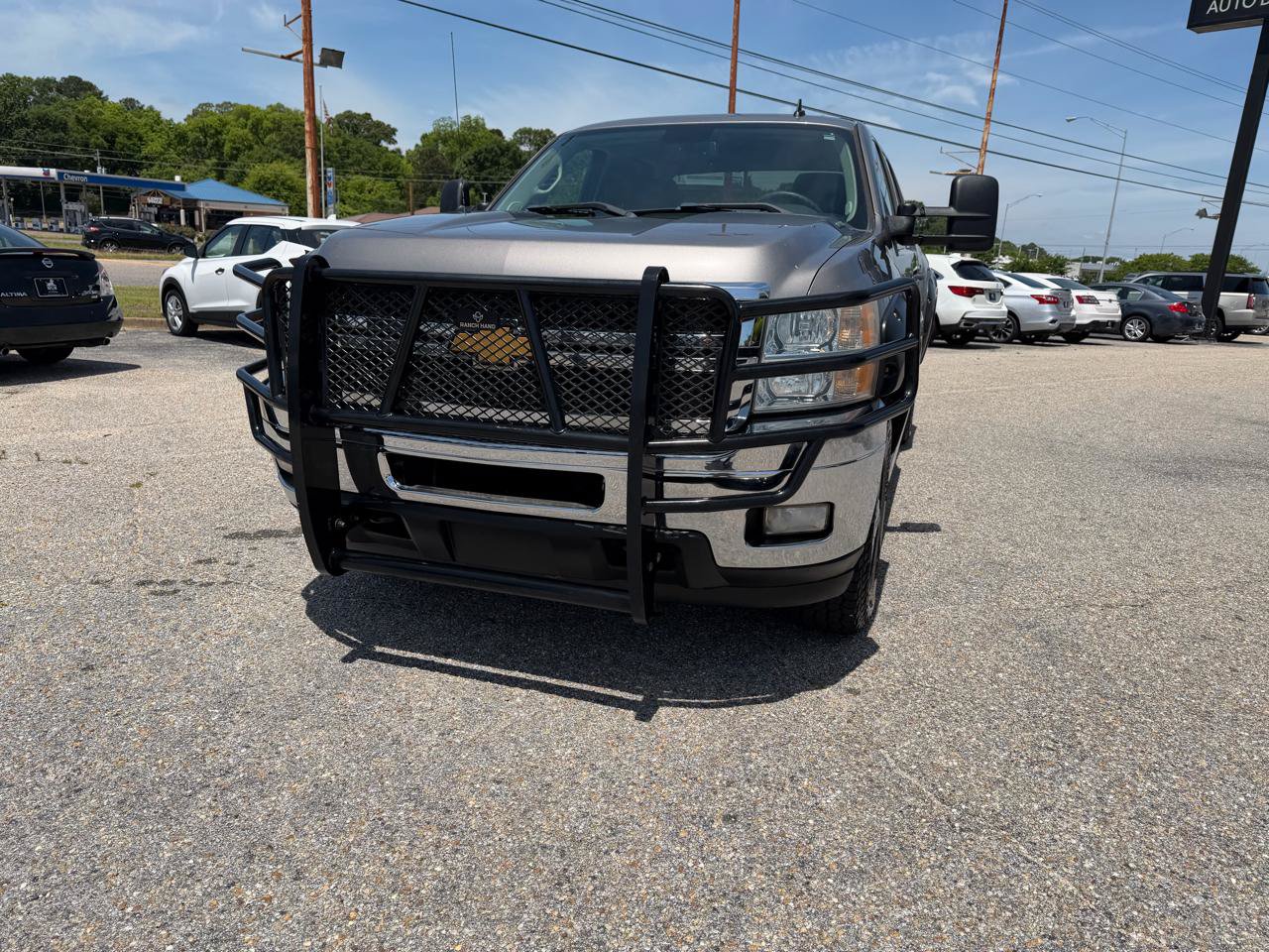 Used 2014 Chevrolet Silverado 2500 LT w/ Interior Plus Package AWD/4WD image 10