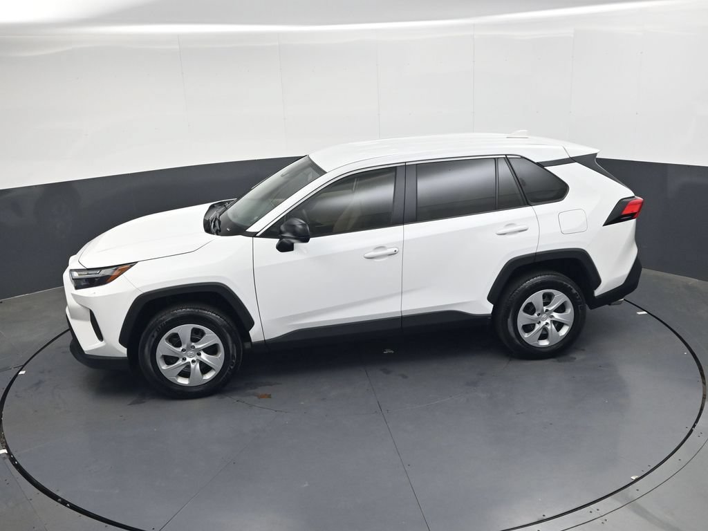 Used 2025 Toyota RAV4 LE FWD image 19