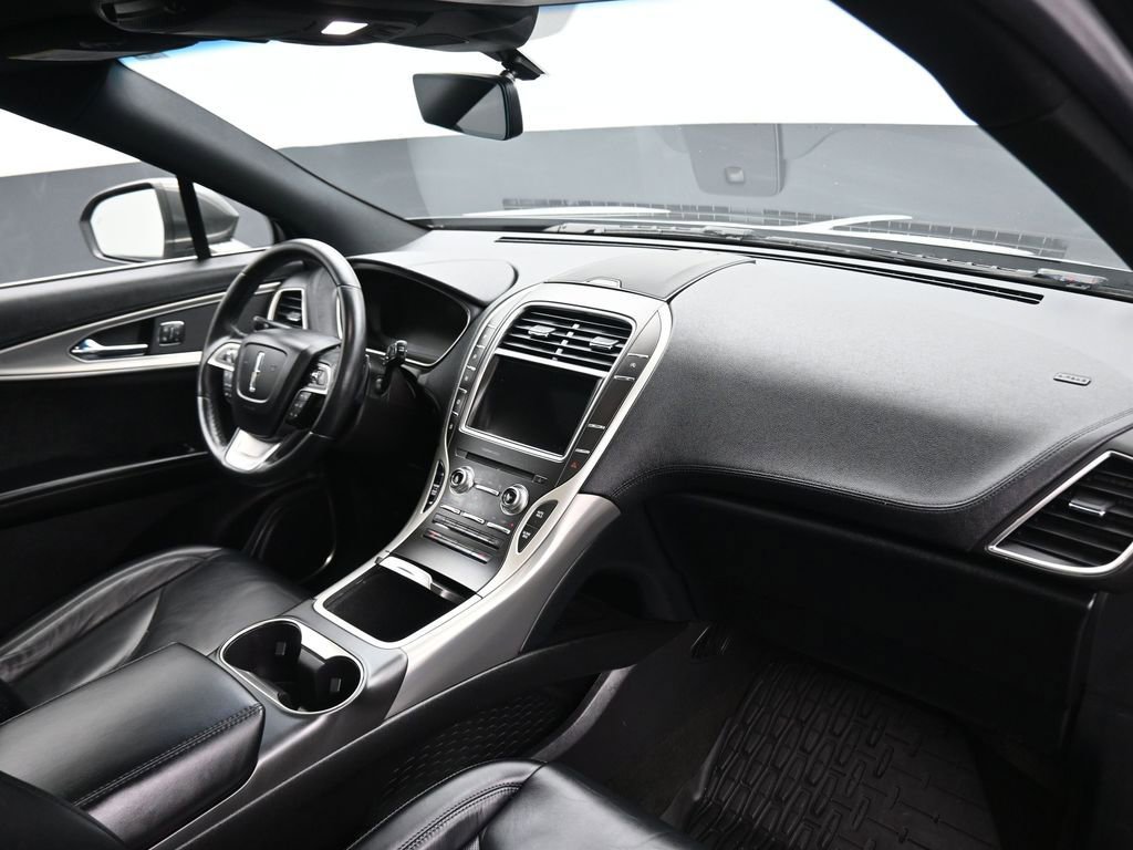 Used 2019 Lincoln Nautilus Select image 48