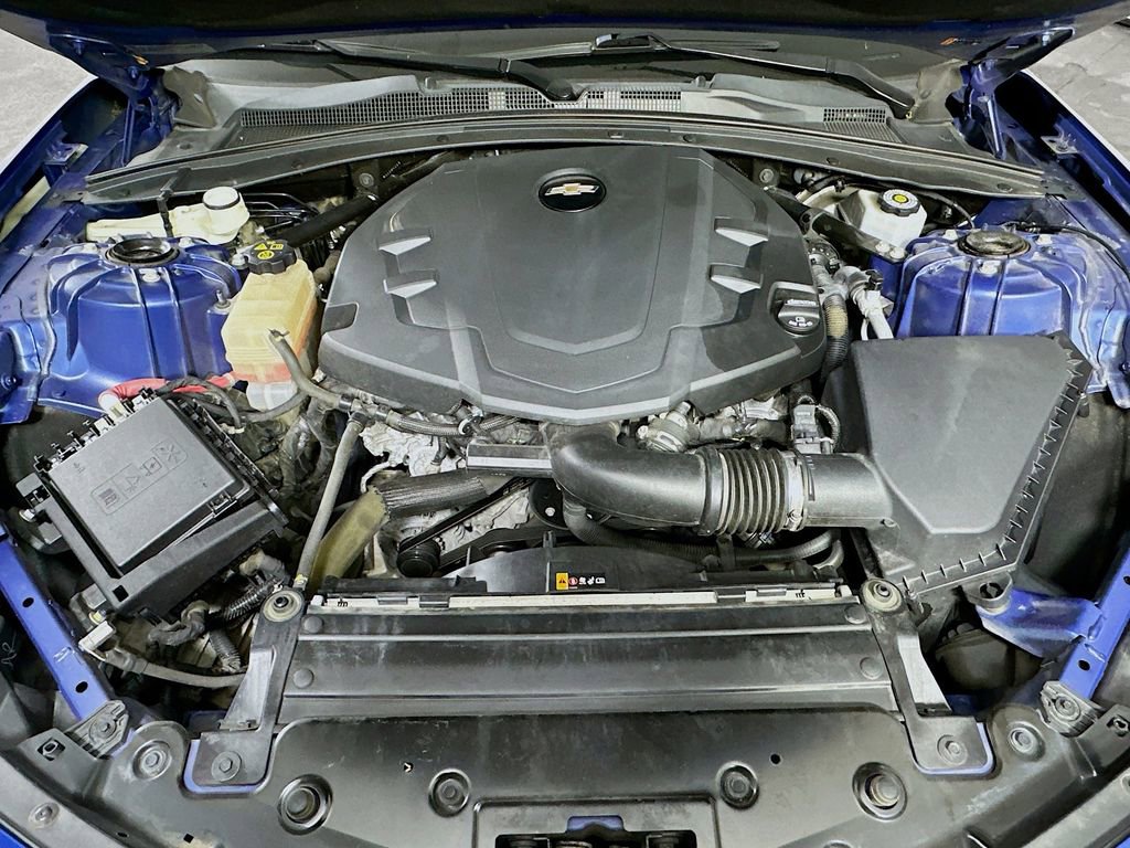 Used 2019 Chevrolet Camaro LT w/ RS Package RWD image 9