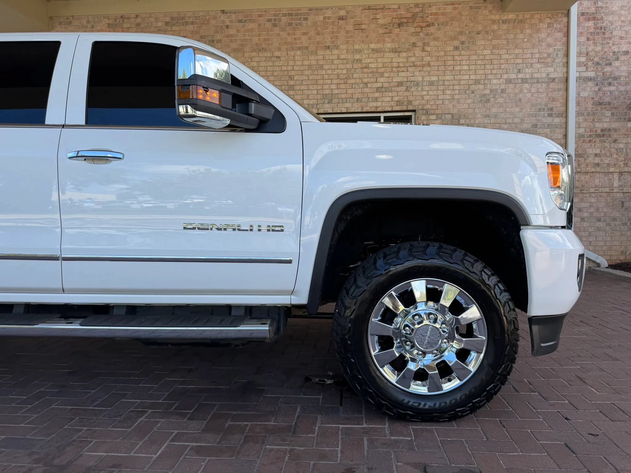 Used 2019 GMC Sierra 2500 Denali w/ Duramax Plus Package AWD/4WD image 32