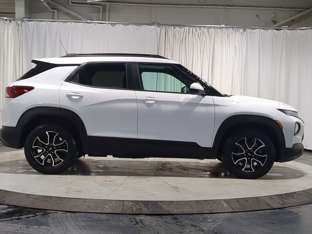 Used 2023 Chevrolet TrailBlazer ACTIV image 18