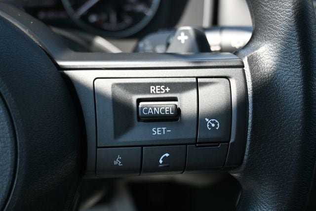 Used 2024 Nissan Rogue S AWD/4WD image 34