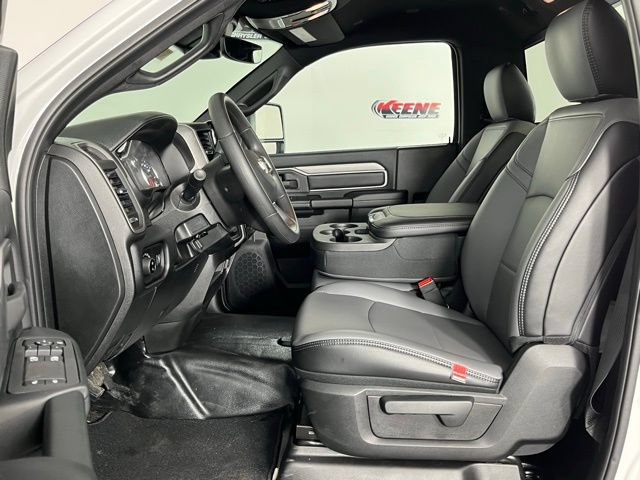 New 2026 RAM 3500 Tradesman AWD/4WD image 23