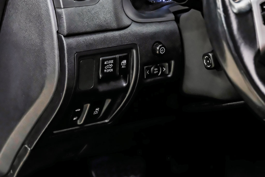 Used 2013 Lexus IS 250C w/ Luxury Pkg RWD image 39