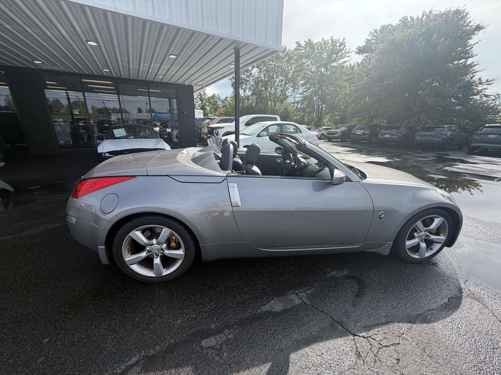 Used 2007 Nissan 350Z Grand Touring RWD image 11