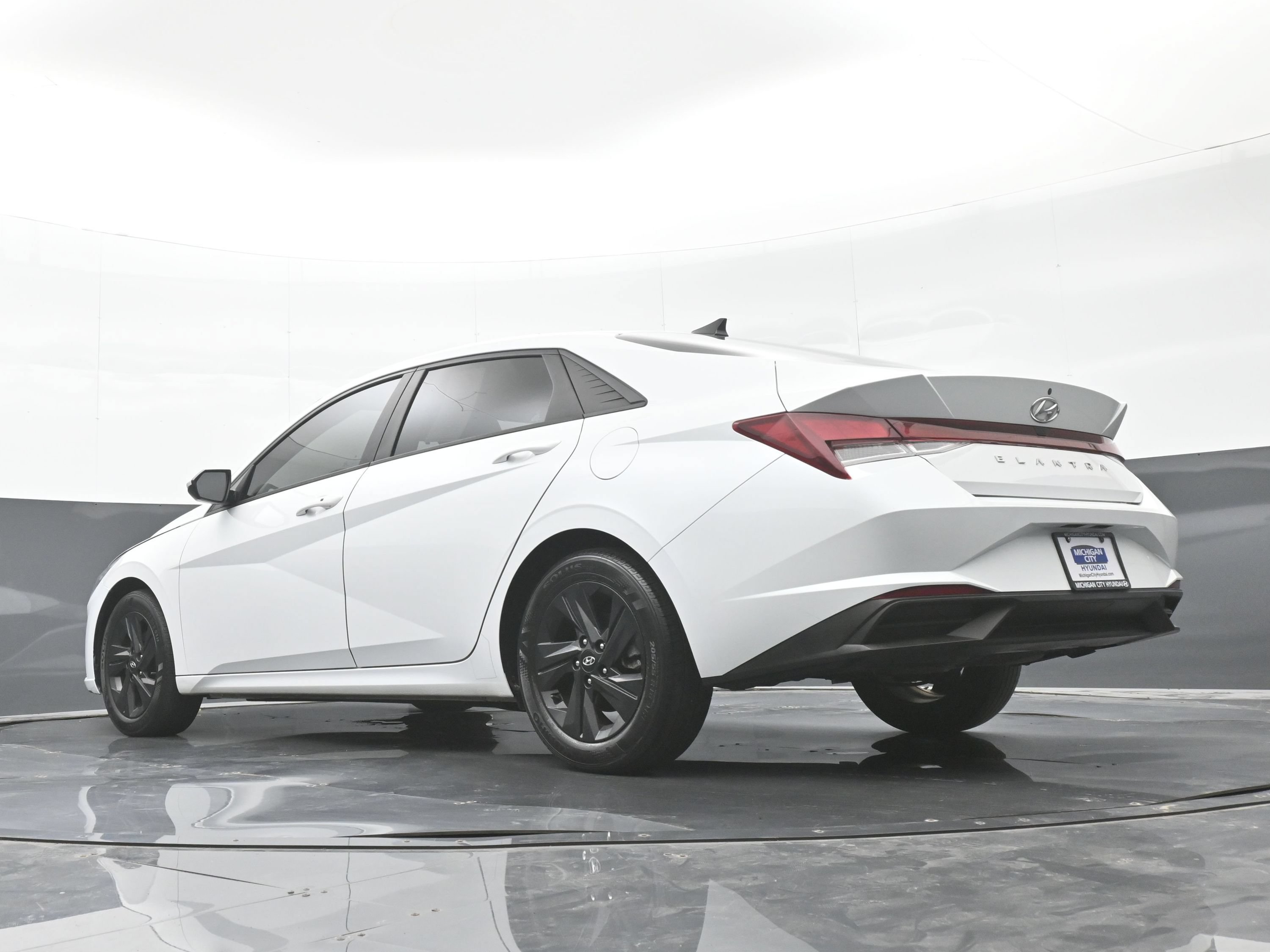 Used 2021 Hyundai Elantra SEL FWD image 36