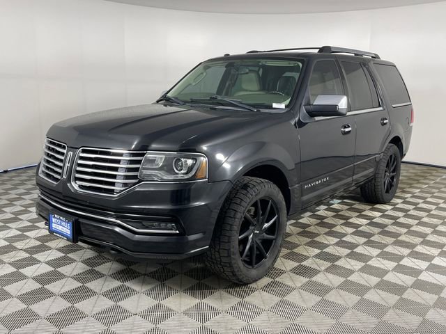 Used 2015 Lincoln Navigator 4WD image 1