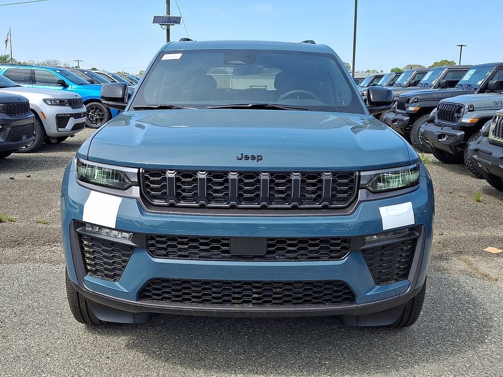 New 2026 Jeep Grand Cherokee L Limited w/ Limited Altitude Package AWD/4WD image 2