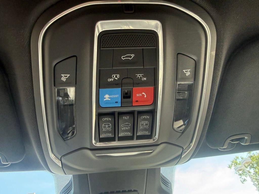 New 2026 Jeep Cherokee Overland w/ Advanced Pro Tech Group AWD/4WD image 24