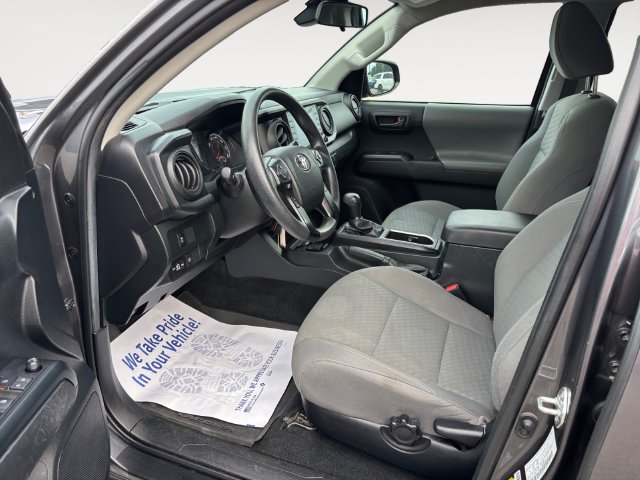 Used 2022 Toyota Tacoma SR AWD/4WD image 9