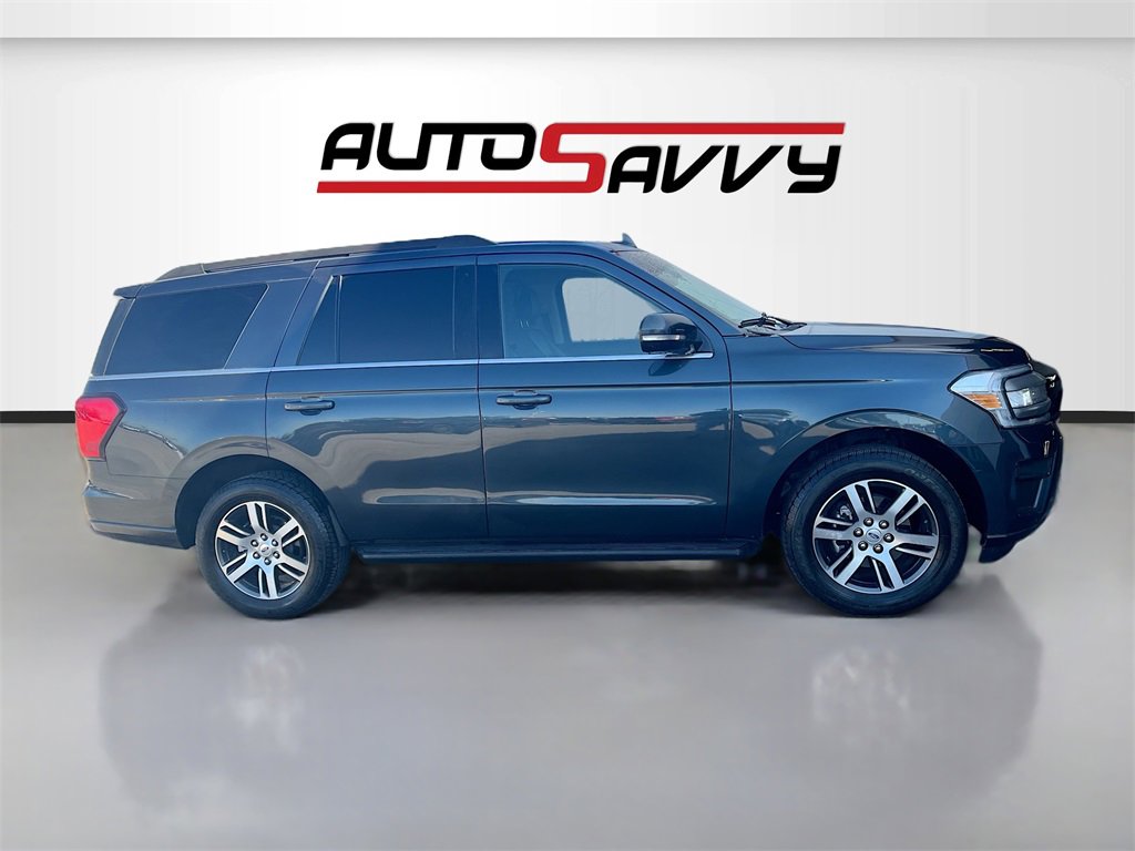 Used 2023 Ford Expedition XLT image 8