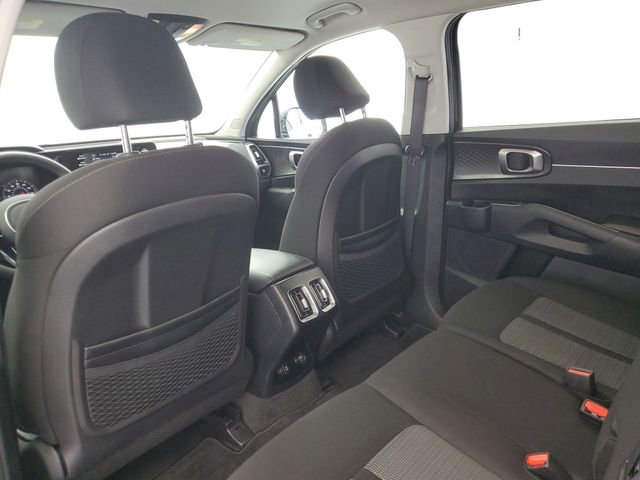 Used 2022 Kia Sorento LX FWD image 13