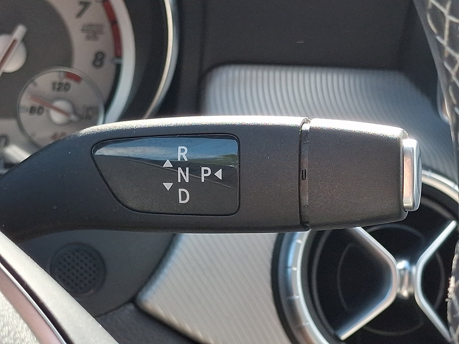 Used 2015 Mercedes-Benz CLA 250 image 17