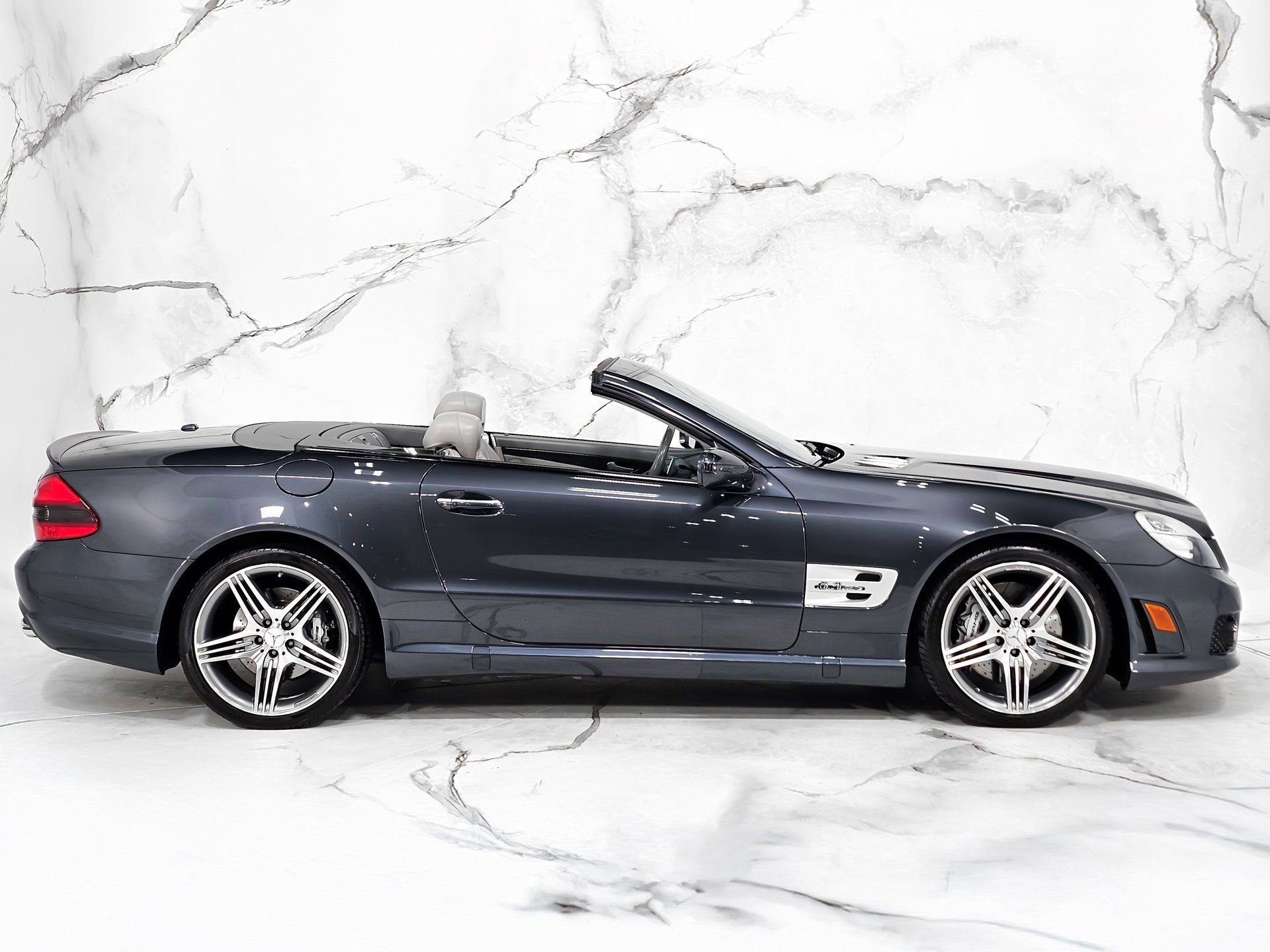 Used 2012 Mercedes-Benz SL 63 AMG image 3