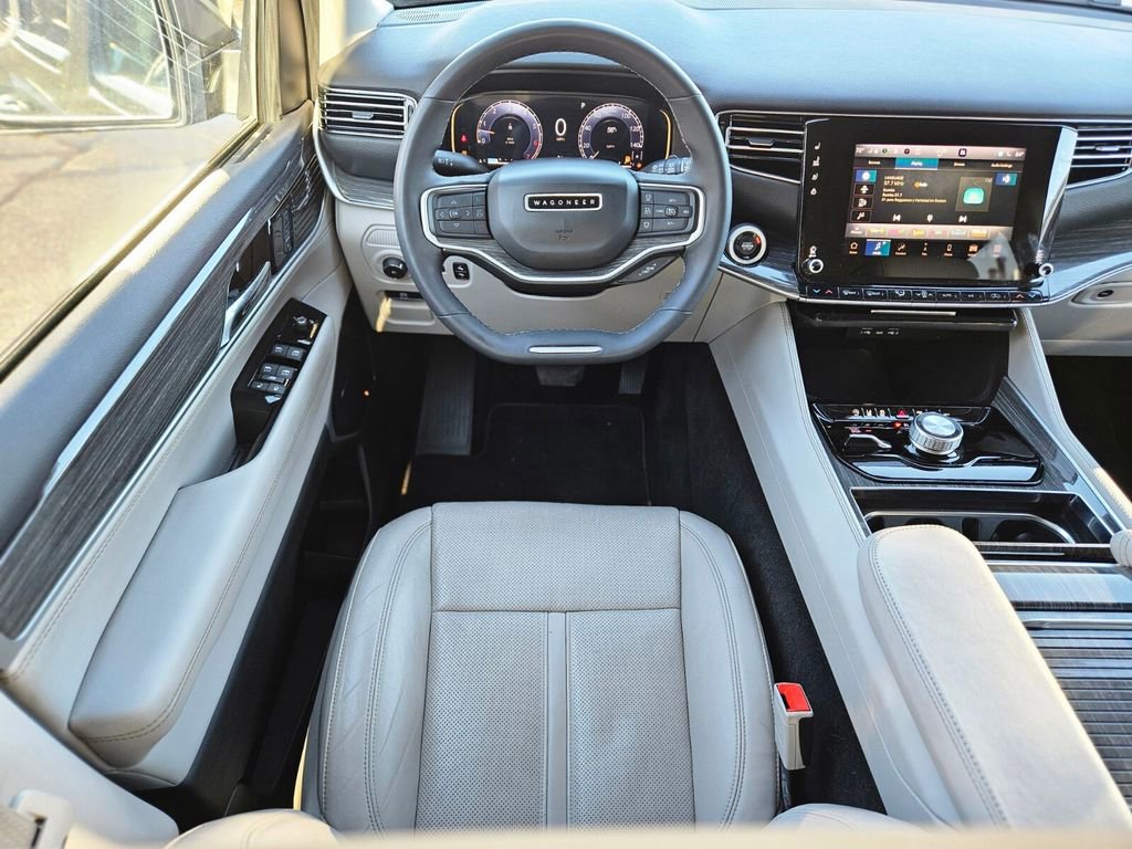Used 2022 Jeep Wagoneer Series II w/ Flexible Seating Group image 10