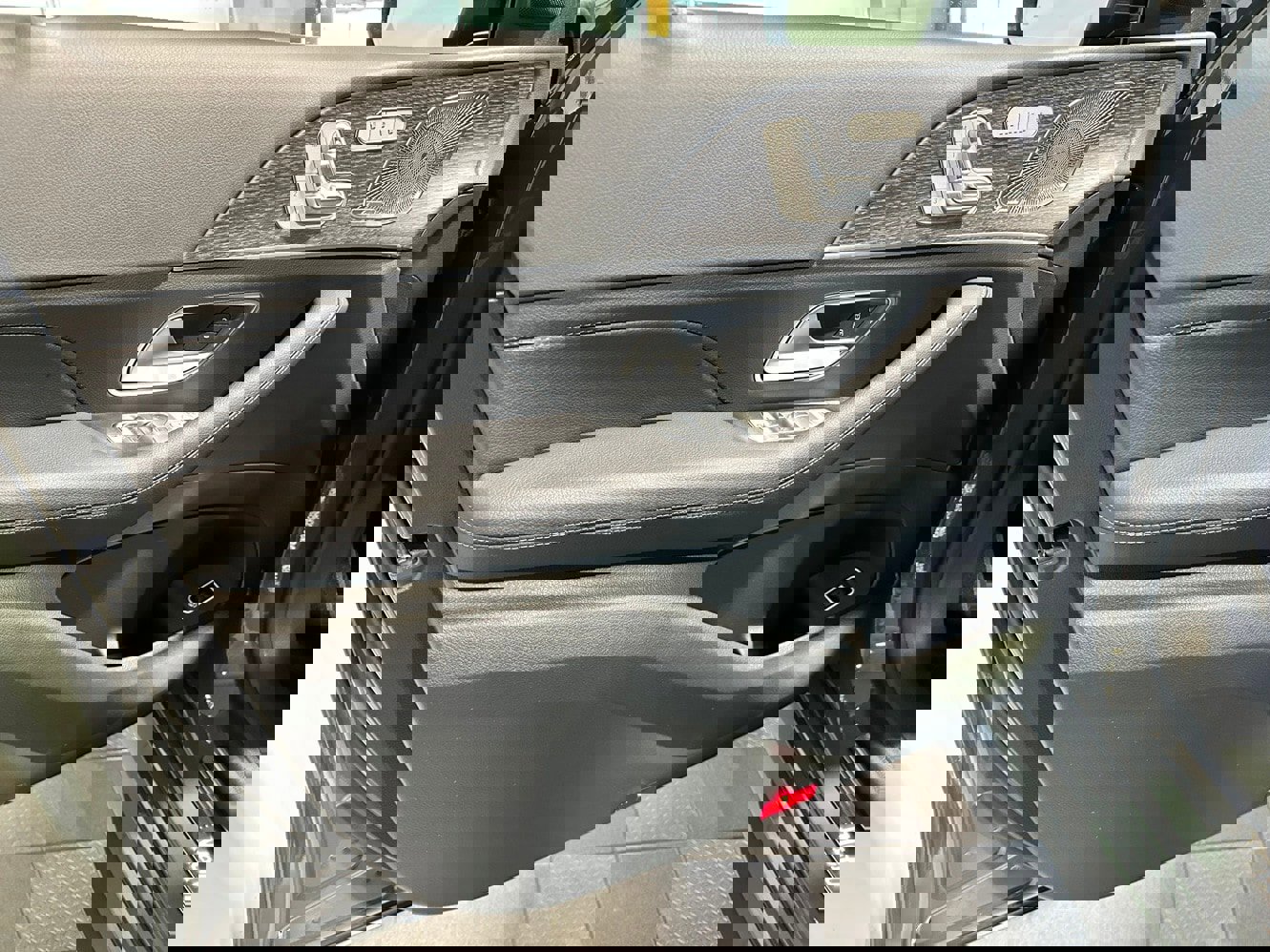 New 2026 Mercedes-Benz GLS 450 4MATIC image 8