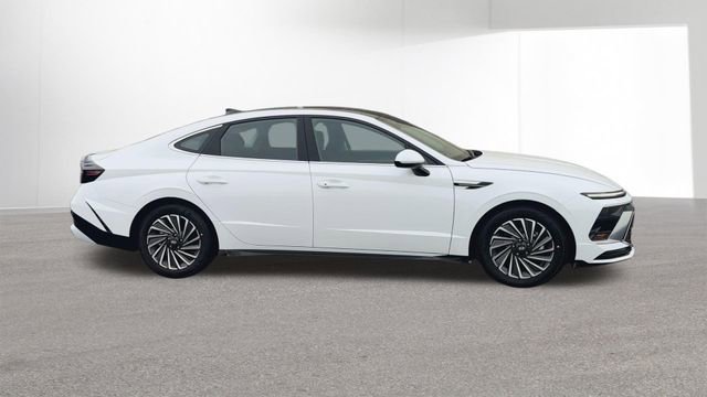 New 2026 Hyundai Sonata SEL FWD image 10