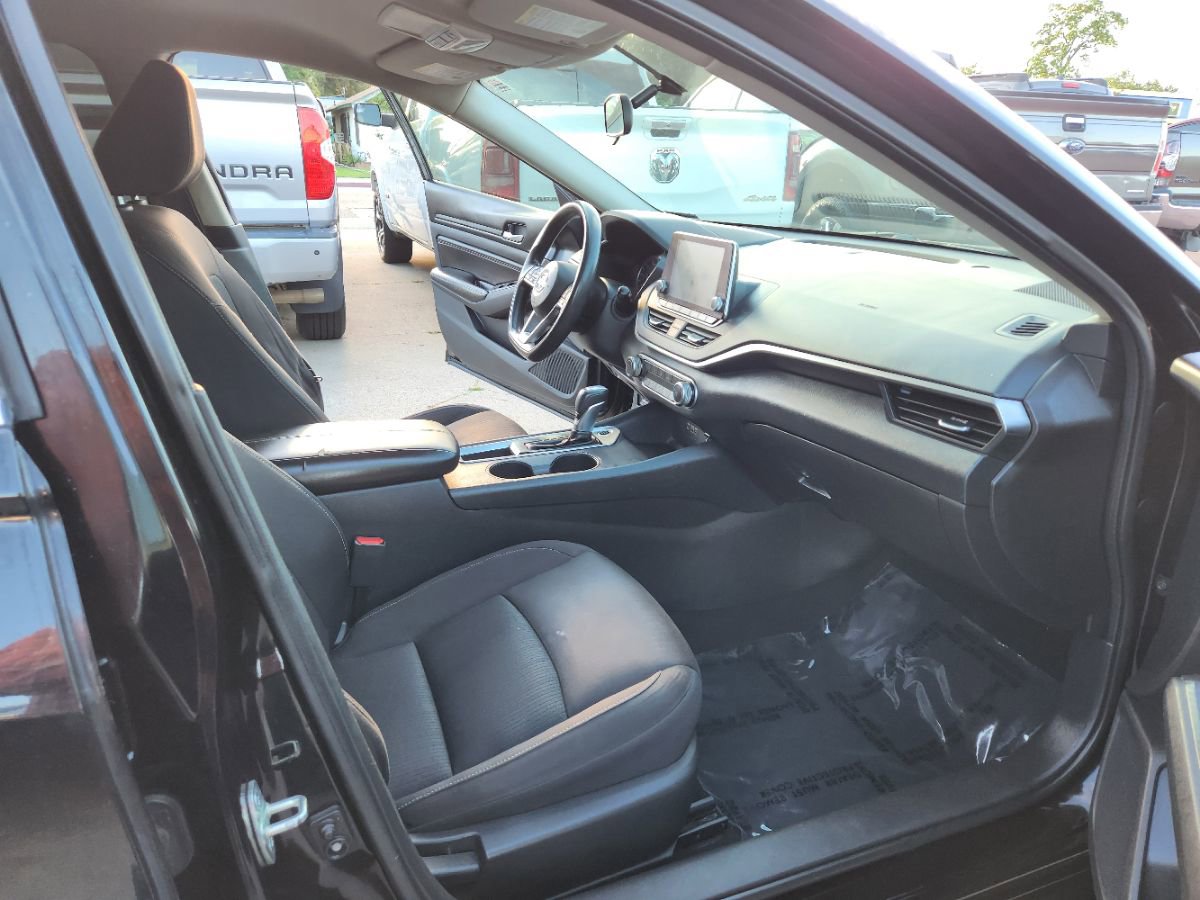 Used 2019 Nissan Altima 2.5 S FWD image 12