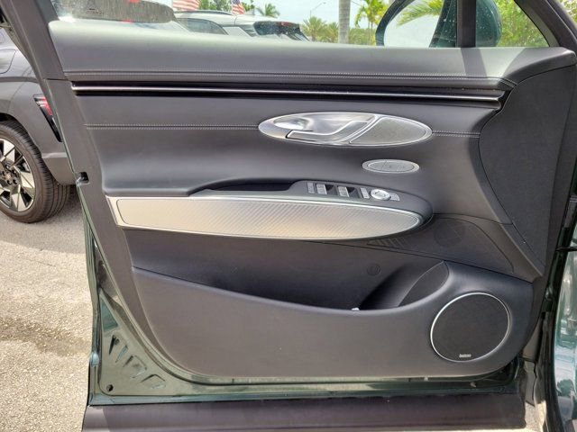 Used 2023 Genesis GV70 2.5T Sport Prestige w/ Sport Prestige Package AWD/4WD image 19