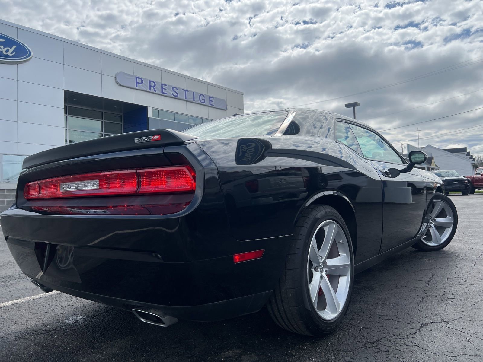 Used 2009 Dodge Challenger SRT8 w/ SRT Option Group II image 35