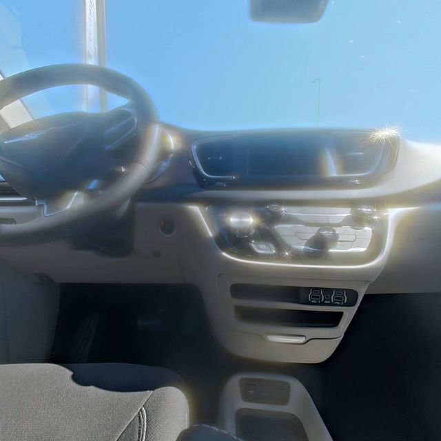 Used 2023 Chrysler Voyager LX FWD image 25